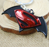 Superman vs Batman Keychain - Amazingly Wow